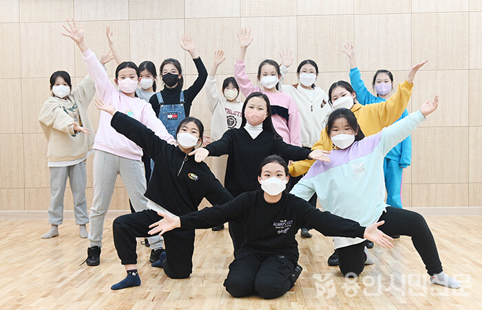 미래의 뮤지컬 배우와 가수를 꿈꾸는 '리틀 용인' 단원들이 매주 1회씩 연습을 통해 실력을 쌓고 있다.