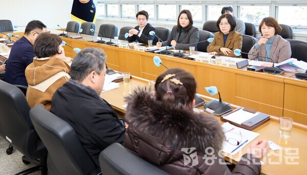 왼쪽부터 간담회에 참석한 박병민, 박희정, 이윤미, 유진선 의원