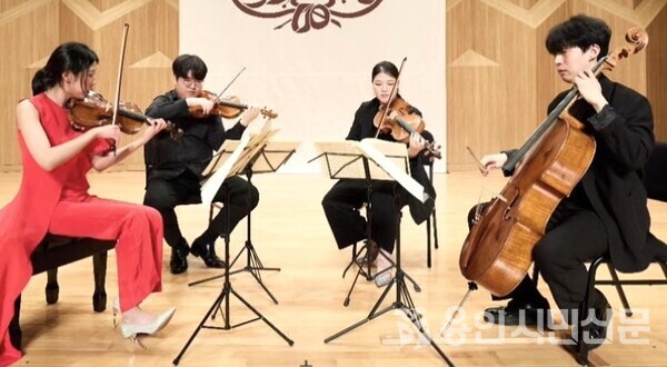 아레테 콰르텟이 4월 6일 경기아트센터 기획 공연 시리즈 ‘고전적 음악’ 첫 막을 올린다./사진 출처 아레테 콰르텟 SNS